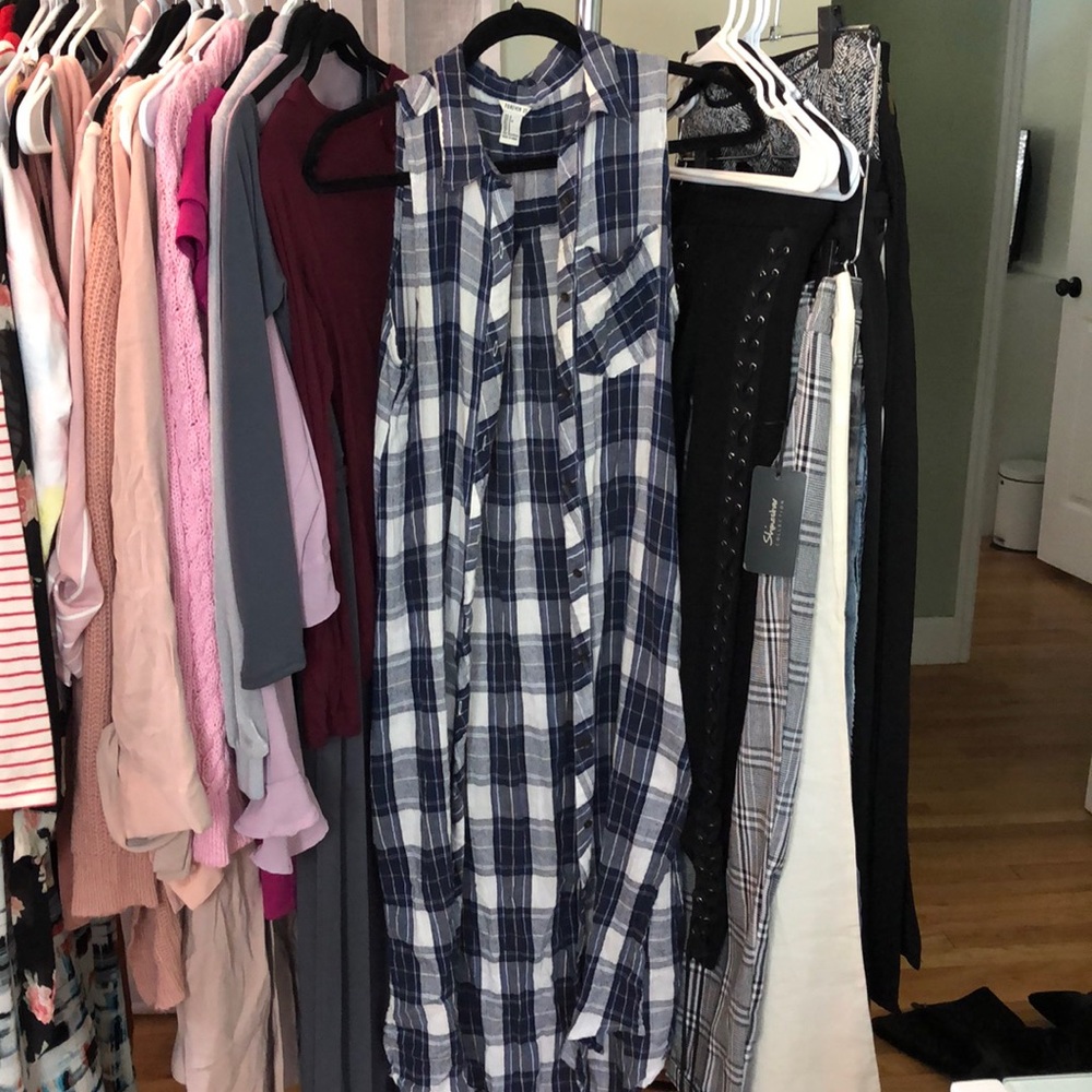 Long pullover plaid. Buttons